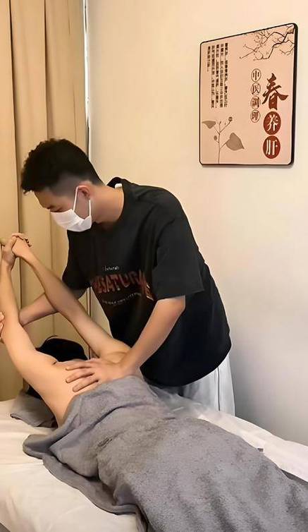 亚洲av少妇高潮30p的相关介绍