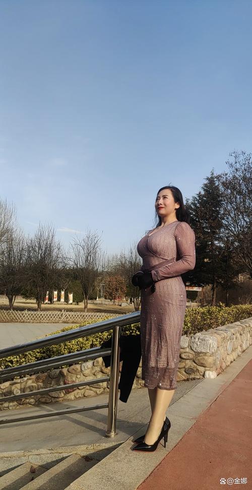 人妻少妇成人在线的相关介绍