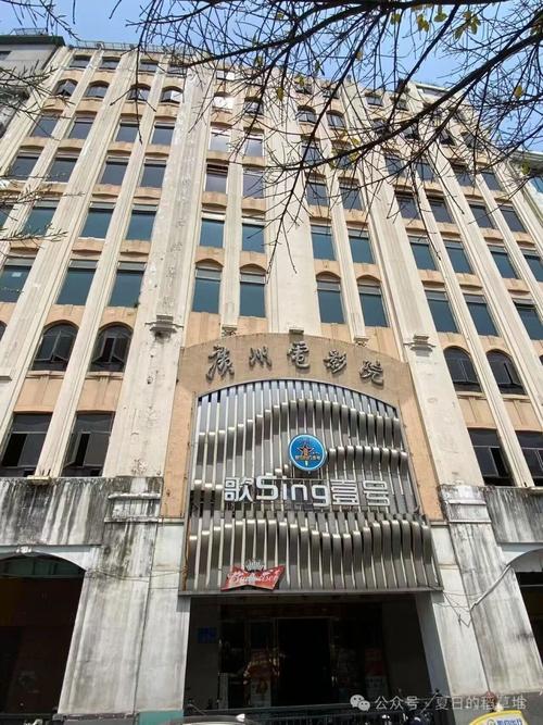 国产丝袜av在线的相关介绍
