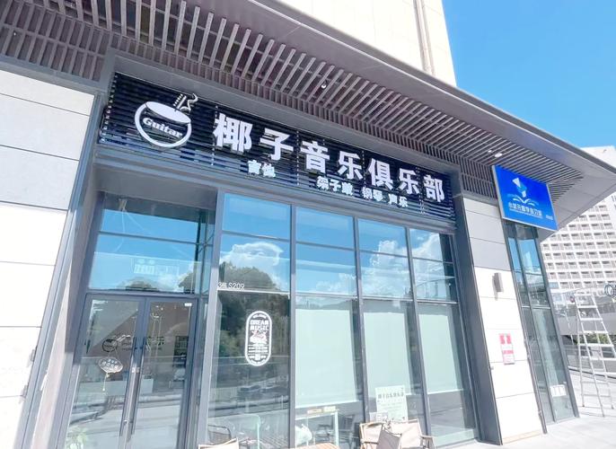 一边亲吻一边摸下边的相关介绍