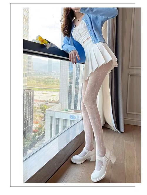 老师让我操她逼的相关介绍