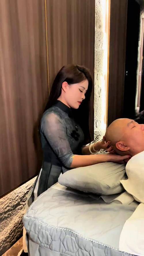 操老师影院的相关介绍