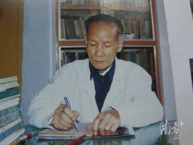 人人妻人人澡人人爽少妇的相关介绍