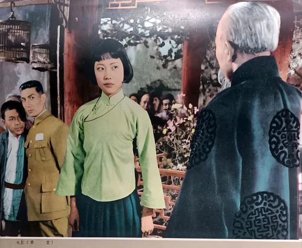 动漫18禁在线看的相关介绍