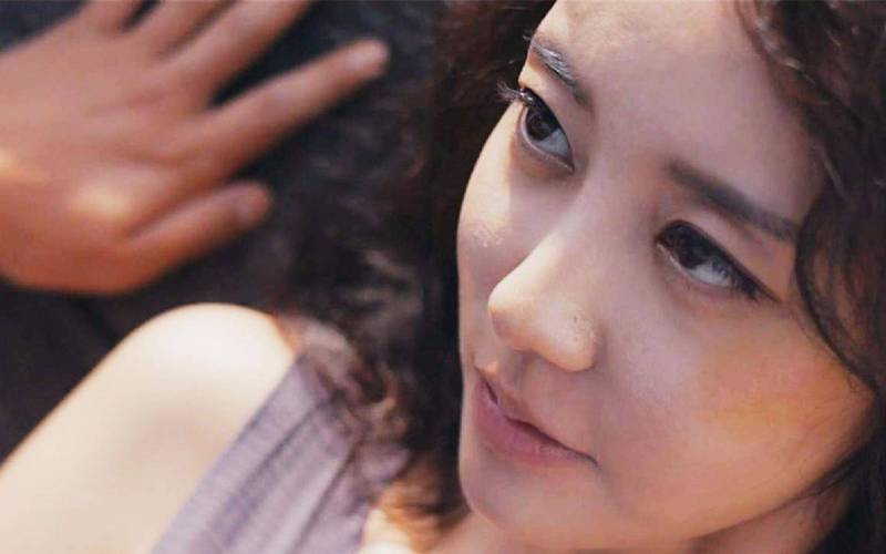 av黑丝美女在线观看的相关介绍