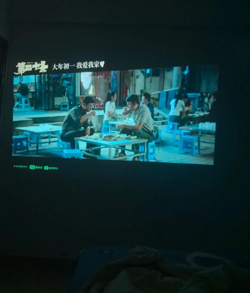 一边亲上面一边摸下边视频的相关介绍