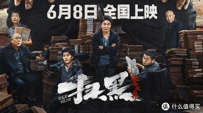 上面一边摸下面一边亲的相关介绍