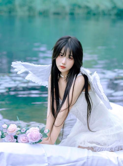 爆操白美女的相关介绍