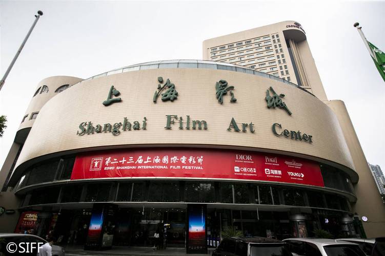 欧美一区二区三区蜜桃臀的相关介绍