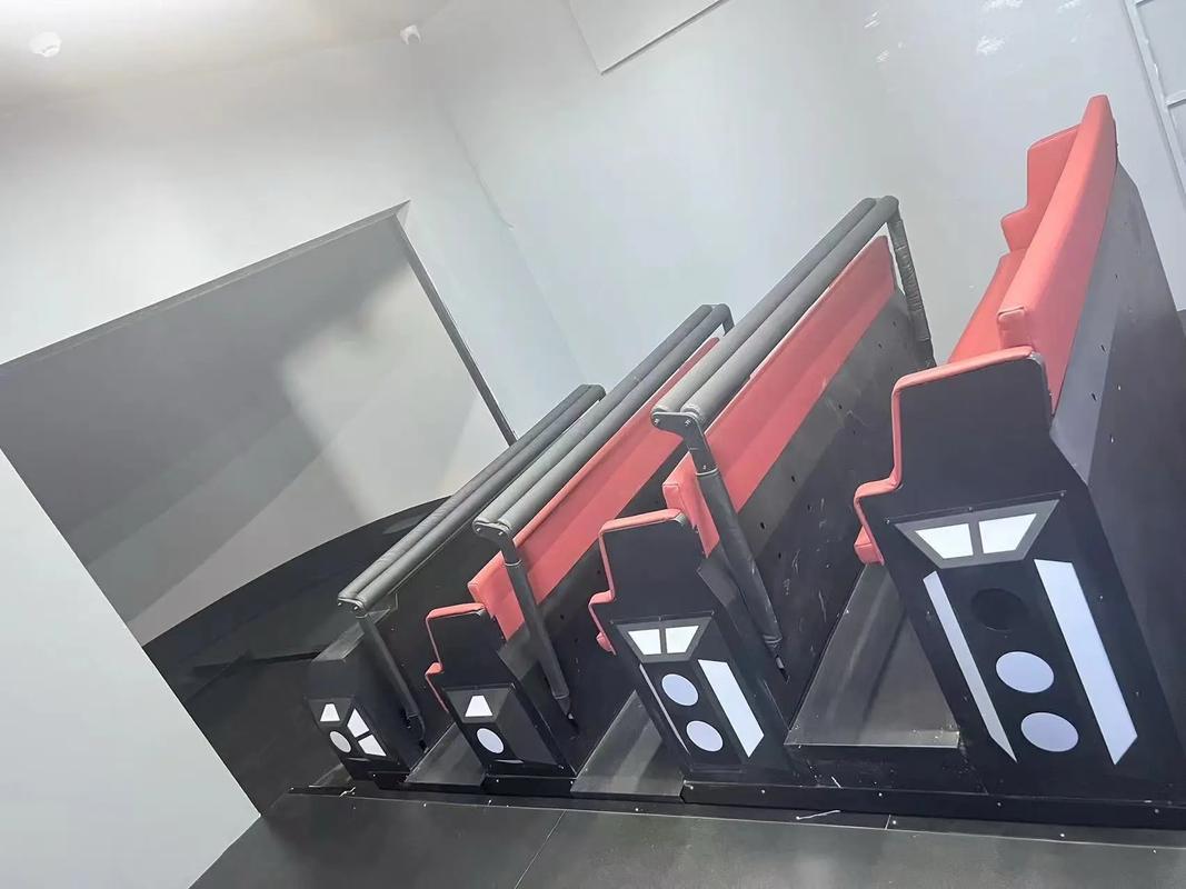 精品18久久久的相关介绍