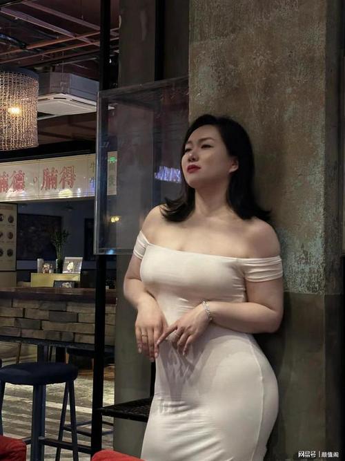 极品美女中出白浆的相关介绍