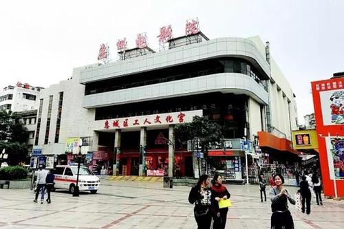 大尺度私房照的相关介绍