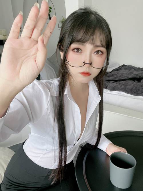 亚洲综合少妇啪的相关介绍