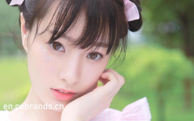 骚货美女啪啪的相关介绍