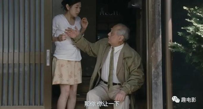 一边看一边摸一边操的相关介绍