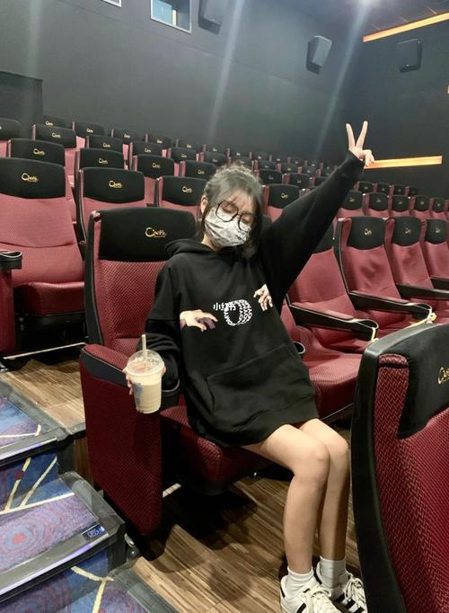 美女老师让我操她视频的相关介绍