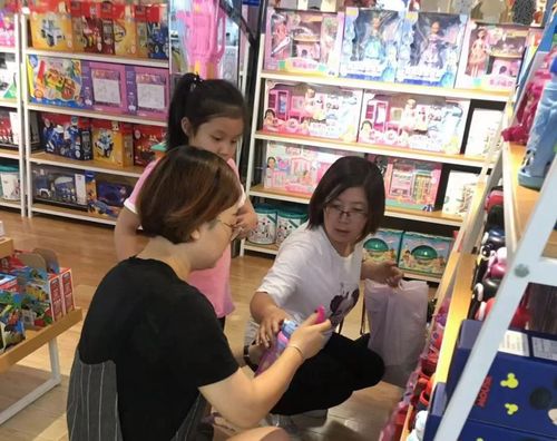 女生下体流黄色分泌物的相关介绍