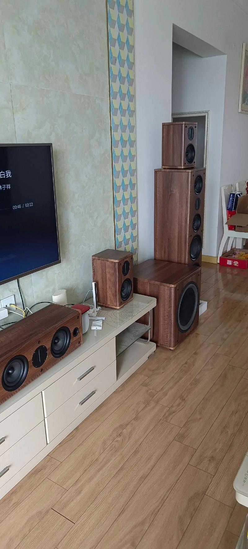 亚洲精品乱码久久久久久蜜桃不卡果的相关介绍