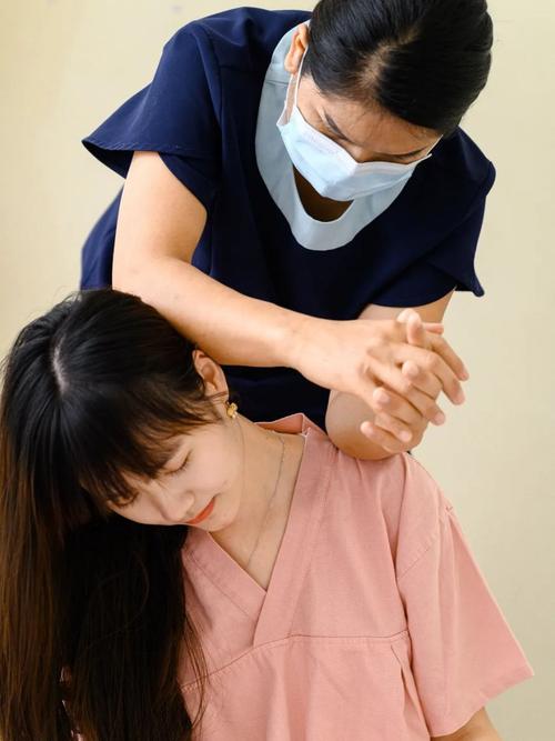 熟女少妇色片一区二区三区亚洲的相关介绍
