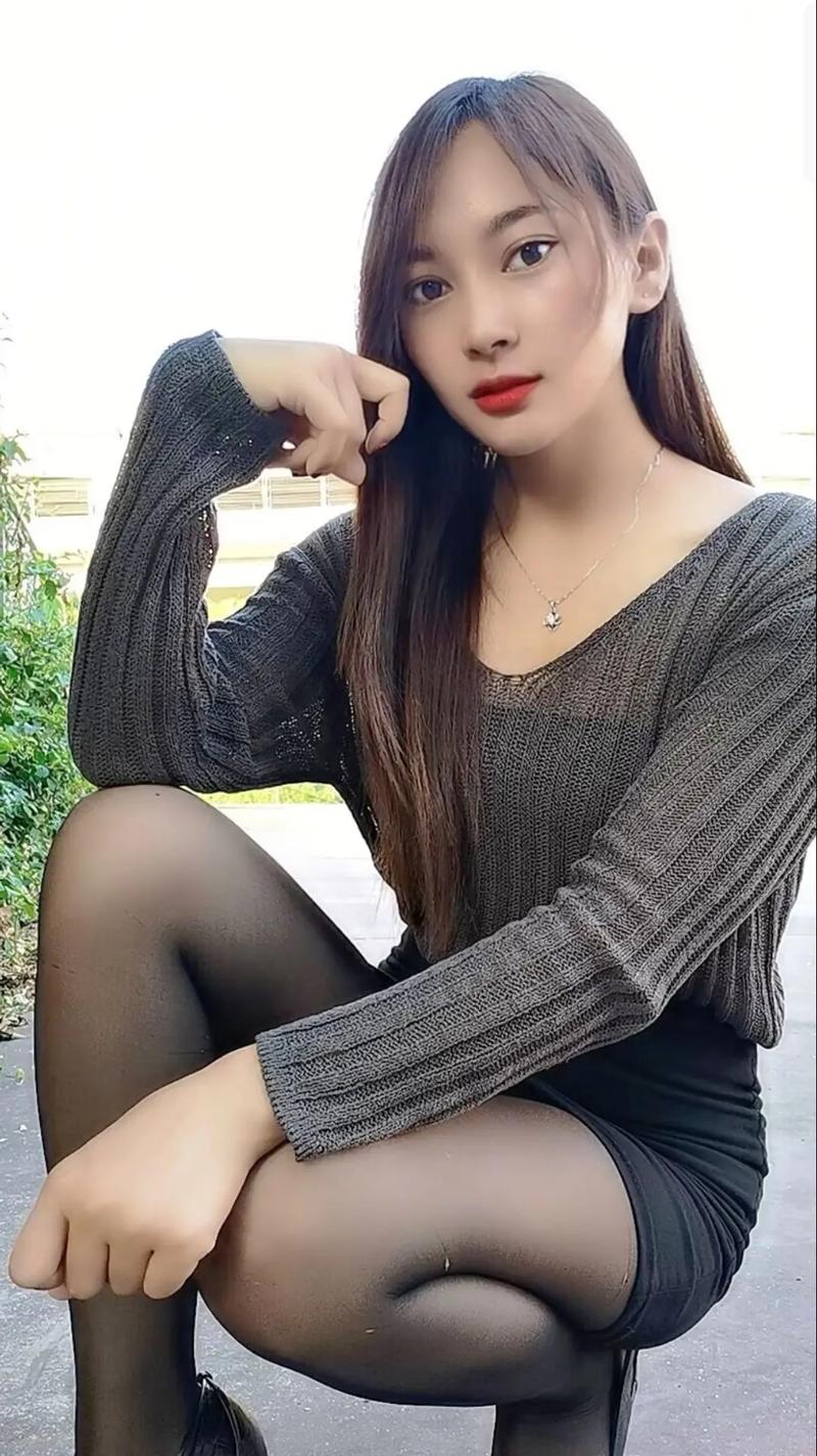 操老师逼视频的相关介绍