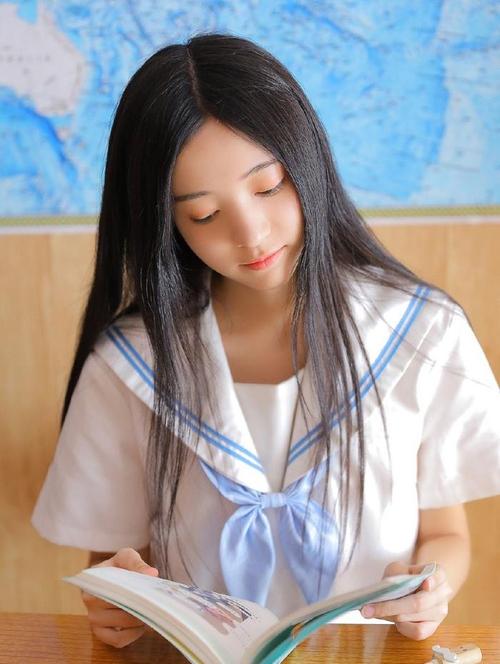 少妇人妻中文在线的相关介绍