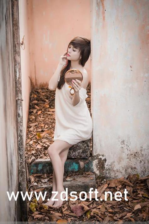 美女老师被我操了的相关介绍