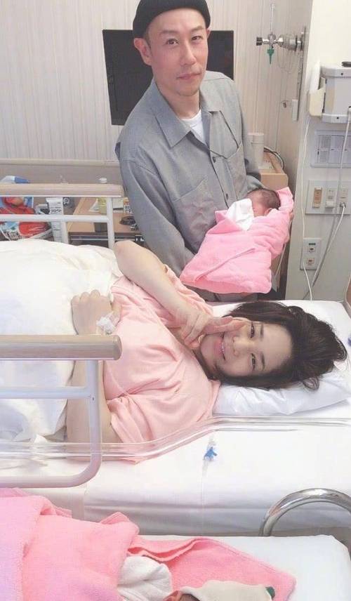熟女人妻在线免费的相关介绍